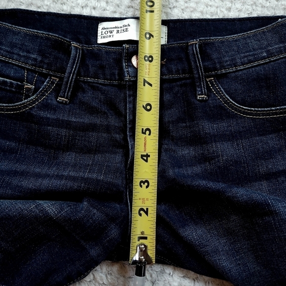 Abercrombie & Fitch Low Rise Denim Shorts sz 4 - Picture 5 of 7
